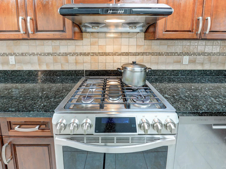 8426 Francis Road, Richmond, BC, V6Y 1A6 - 14