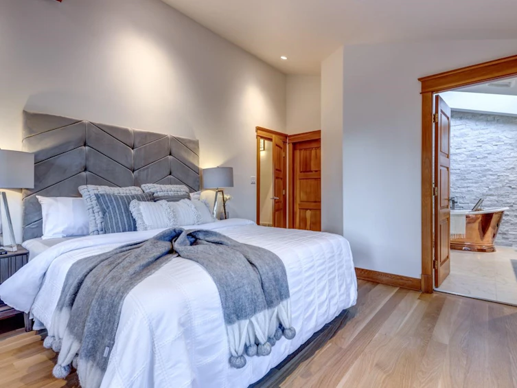 8348 Mountain View Drive, Whistler, BC, V8E 0G3 - 19