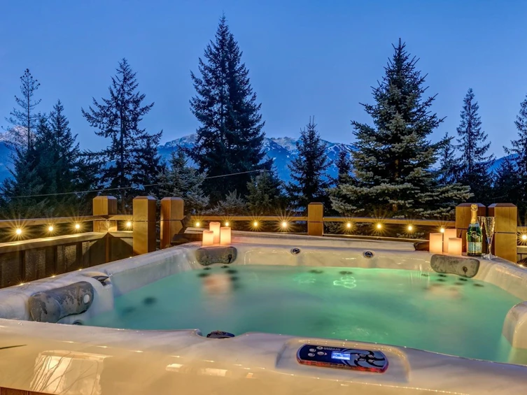 8348 Mountain View Drive, Whistler, BC, V8E 0G3 - 30