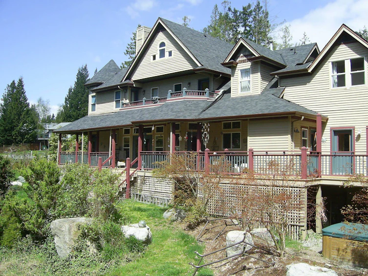 3173 Mossy Rock Road, Roberts Creek, BC, V0N 2W2 - 4