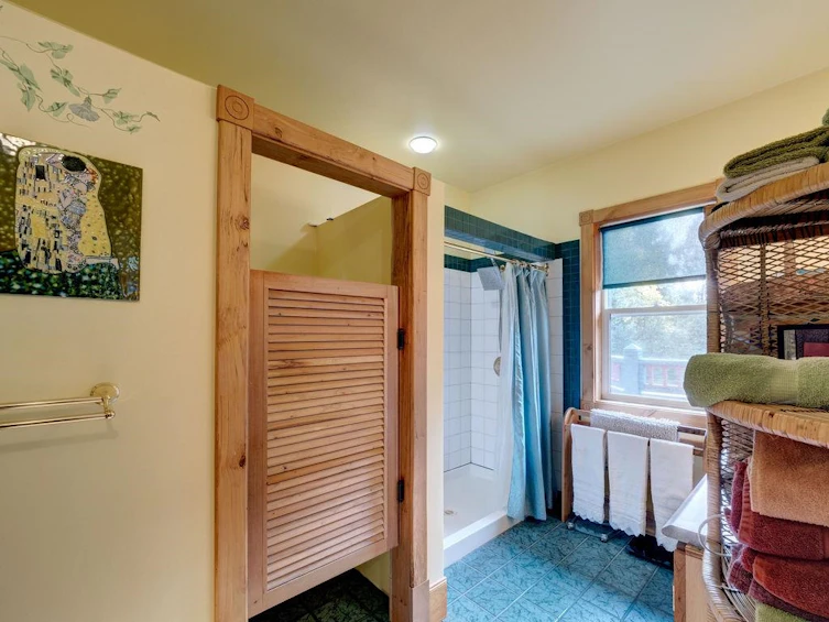 3173 Mossy Rock Road, Roberts Creek, BC, V0N 2W2 - 30