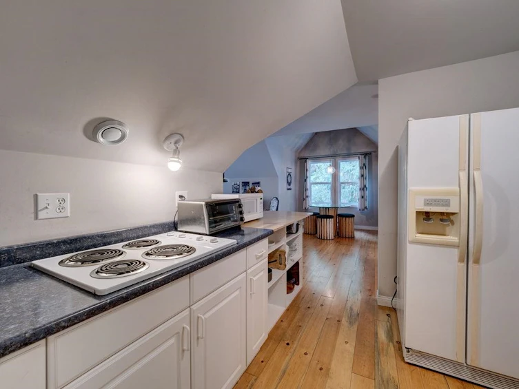 3173 Mossy Rock Road, Roberts Creek, BC, V0N 2W2 - 33