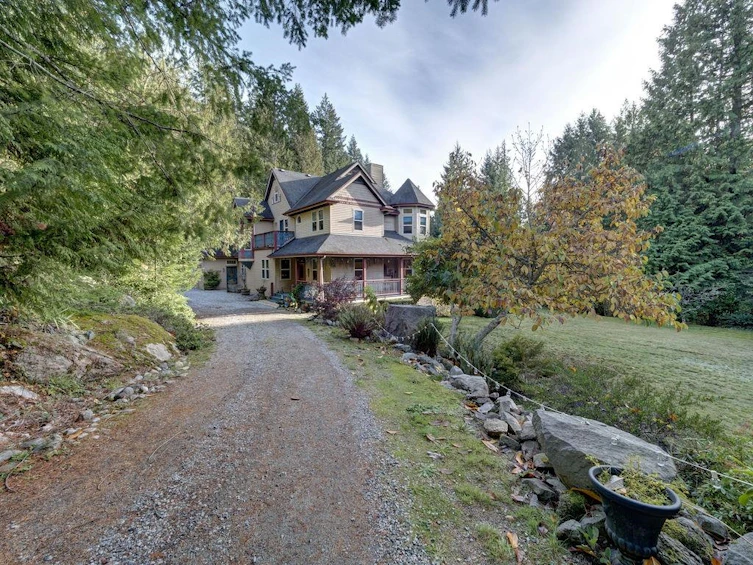 3173 Mossy Rock Road, Roberts Creek, BC, V0N 2W2 - 37