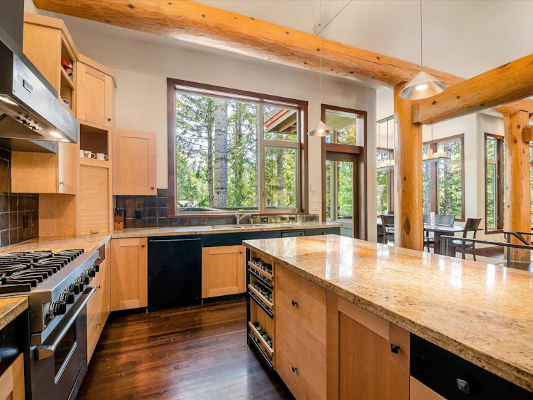 8589 Drifter Way, Whistler, BC, V0N 1B8