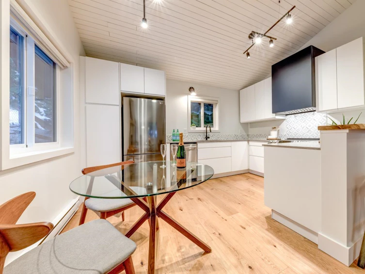 3273 Arbutus Drive, Whistler, BC, V8E 0B8 - 5