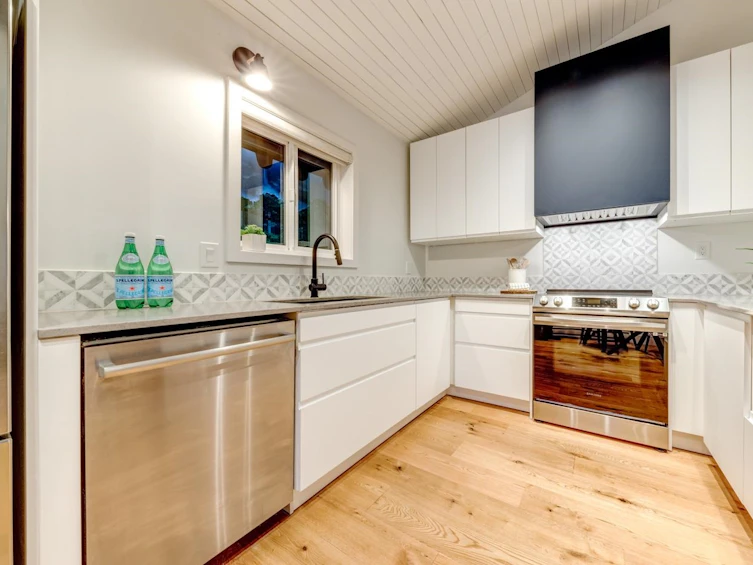 3273 Arbutus Drive, Whistler, BC, V8E 0B8 - 6