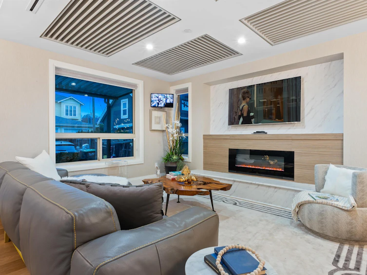 3351 Parker Street, Vancouver, BC, V5K 2W1 - 4
