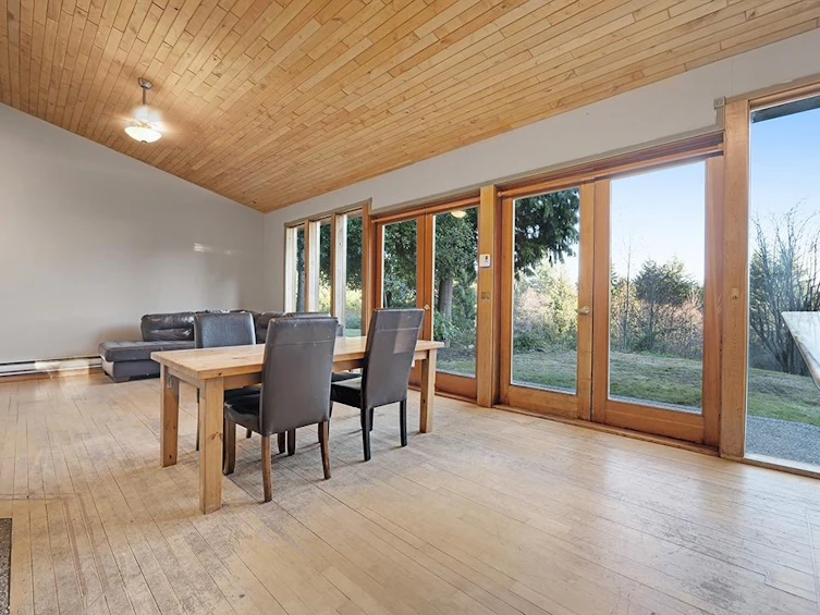 1030 Gilmour Road, Gibsons, BC, V0N 1V7