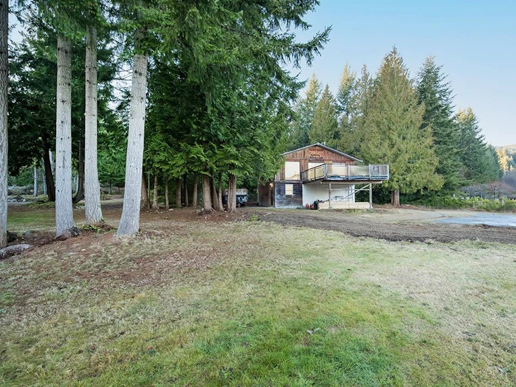 1030 Gilmour Road, Gibsons, BC, V0N 1V7 - 11