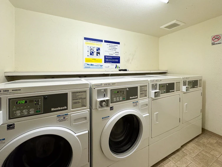 213-6420 Buswell Street, Richmond, BC, V6Y 2E9 - 8