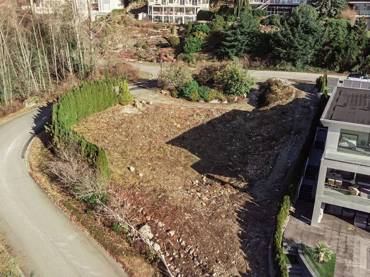 2690 Chelsea Court, West Vancouver, BC, V7S 3E9 - 10