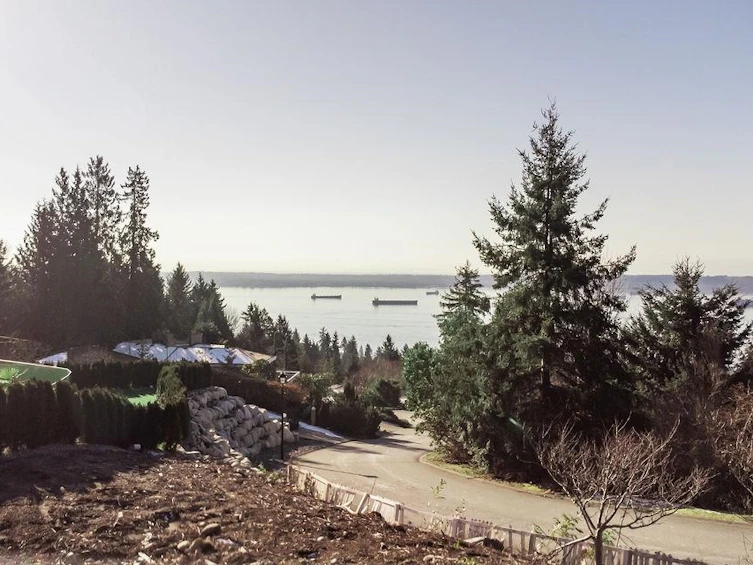 2690 Chelsea Court, West Vancouver, BC, V7S 3E9 - 6