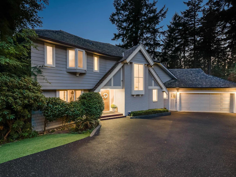 3714 Southridge Place, West Vancouver, BC, V7V 3H8
