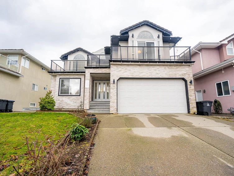 11956 98 Avenue, Surrey, BC, V3V 8C4