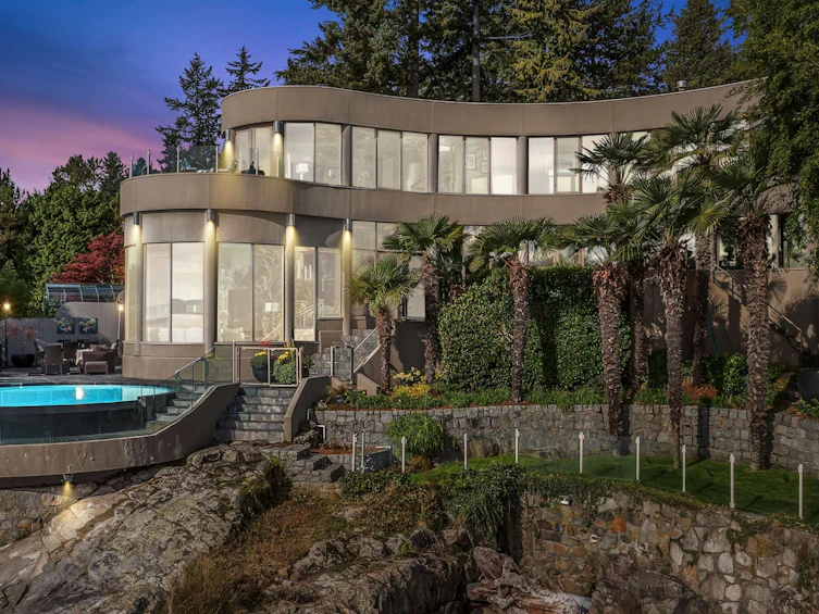 3912 Marine Drive, West Vancouver, BC, V7V 1N4