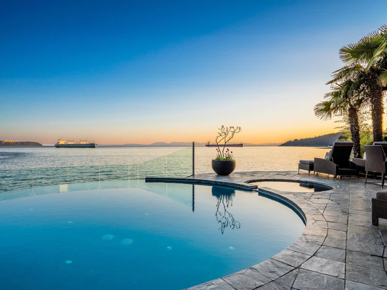 3912 Marine Drive, West Vancouver, BC, V7V 1N4 - 2