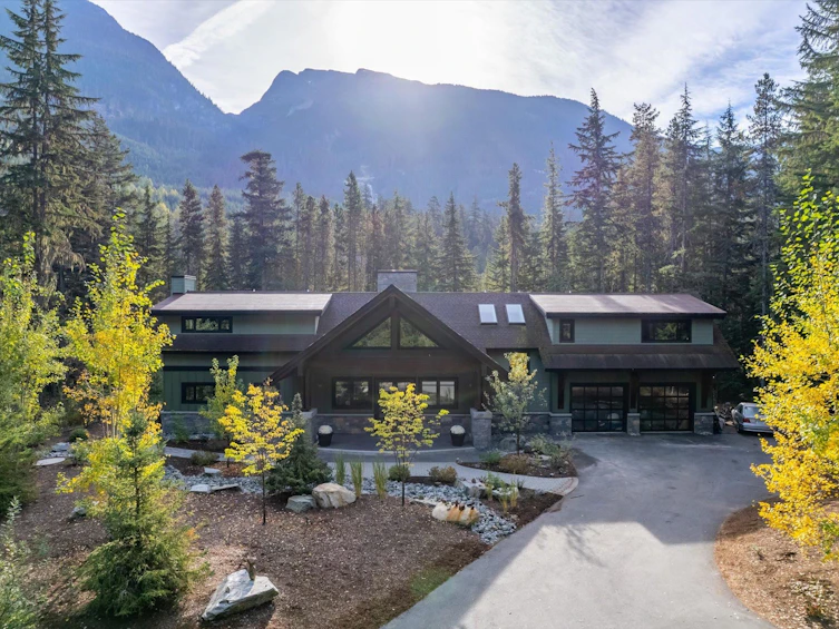 9036 Riverside Drive, Whistler, BC, V8E 1M1 - 2