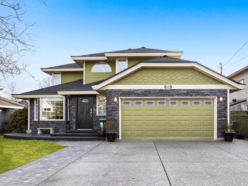 16272 108th Avenue, Surrey BC V4N 1M2