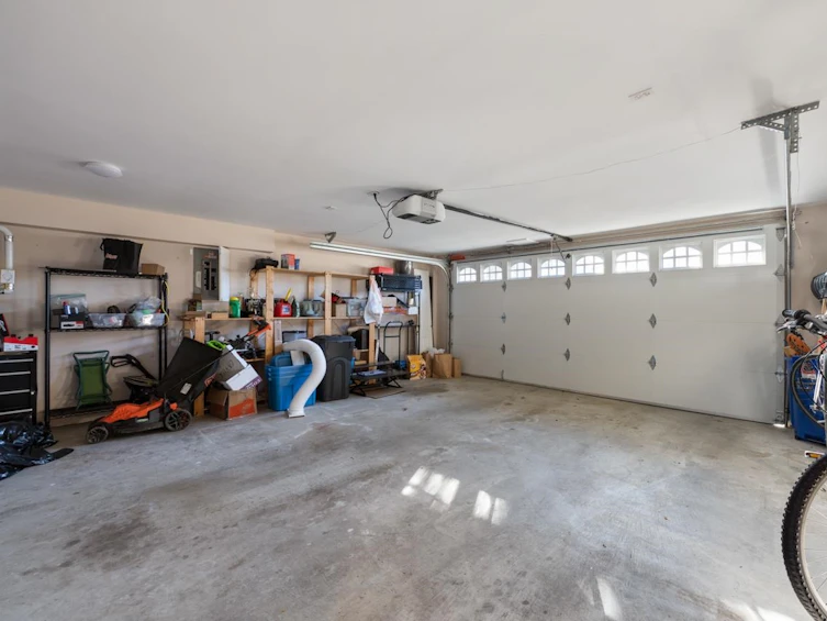14027 Blackburn Avenue, Surrey, BC, V4B 2Z6 - 35