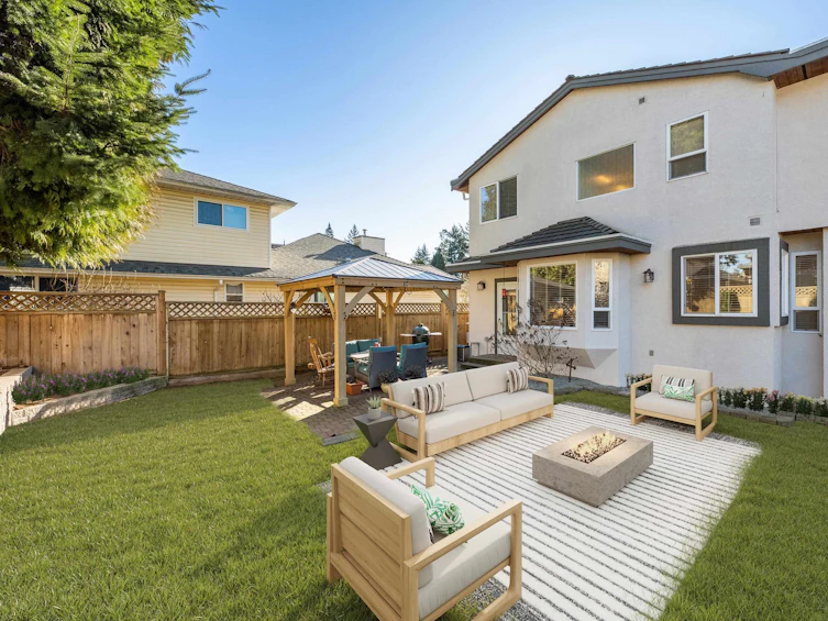 14027 Blackburn Avenue, Surrey, BC, V4B 2Z6 - 13