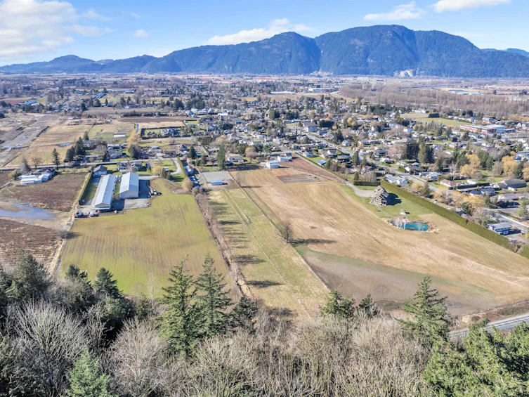 4245 Tempus Drive, Chilliwack, BC, V2R 6G1 - 3
