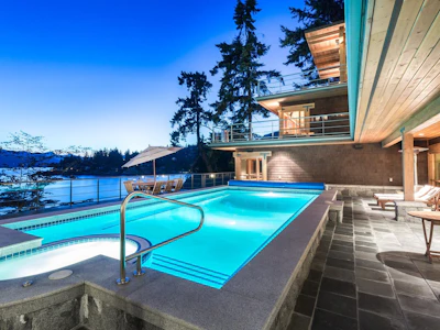 5363 Kew Cliff Road - 2