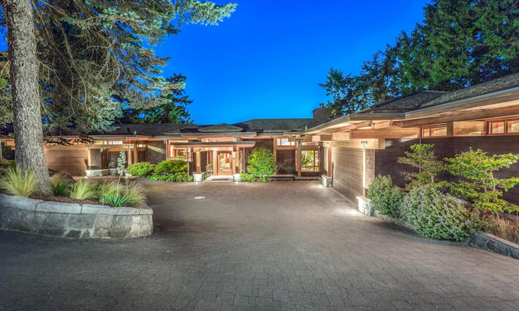 5363 Kew Cliff Road