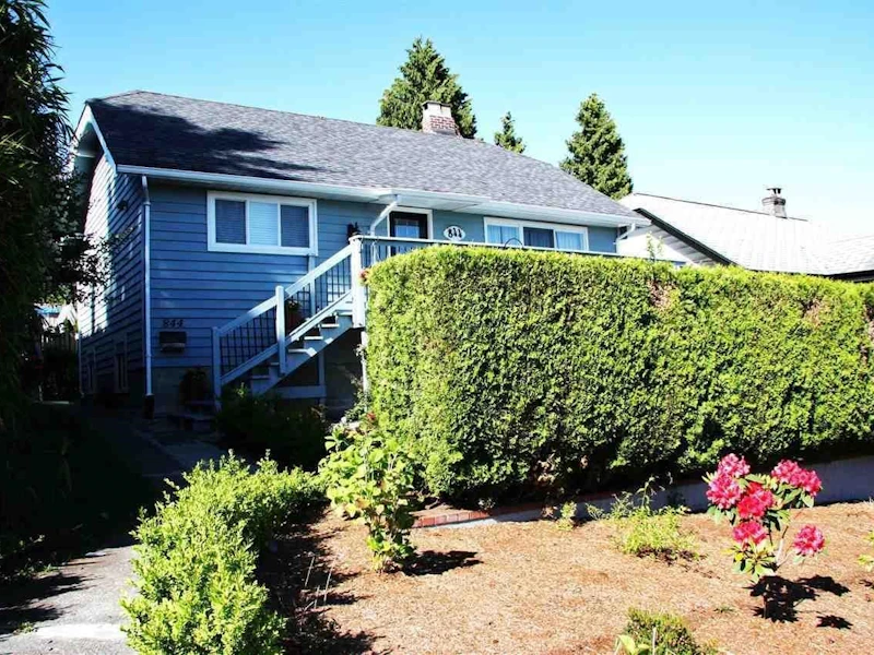 844 E 4th Street, North Vancouver BC V7L 1K4
