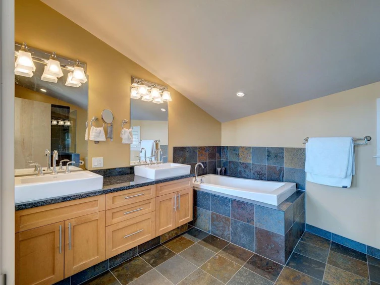 6494 Ember Place, Sechelt, BC, V7Z 0M9 - 21