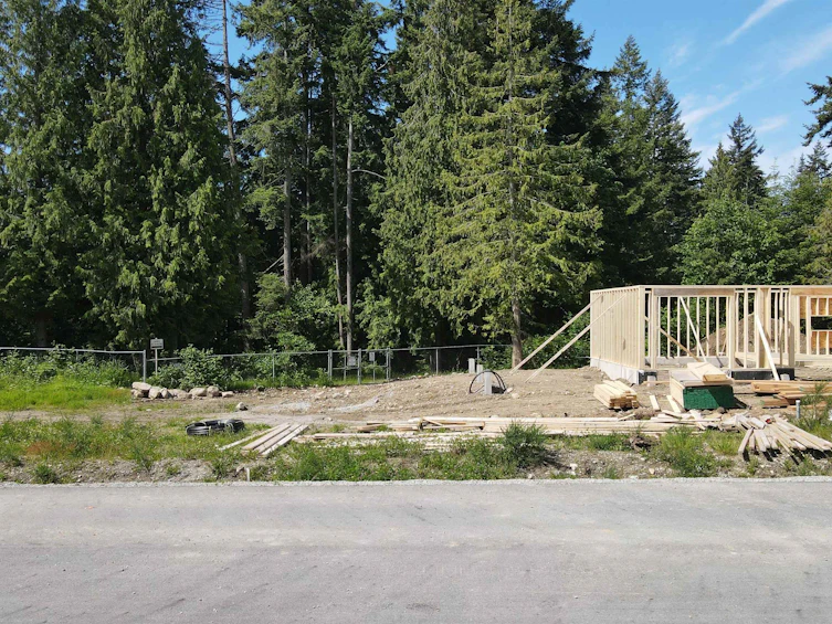 1258 Castle Road, Gibsons, BC, V0N 1V5 - 4