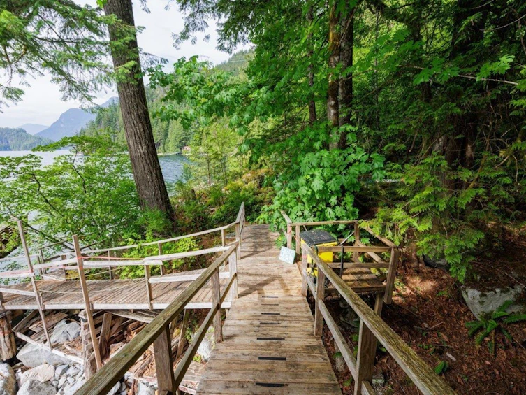 11 Johnson Bay, North Vancouver, BC - 26