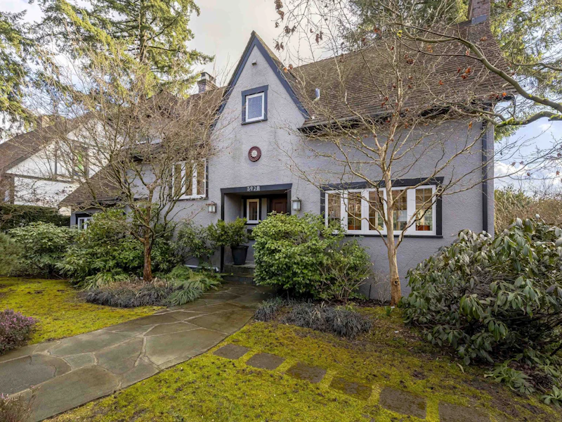 3928 W 33rd Avenue, Vancouver BC V6N 2H8