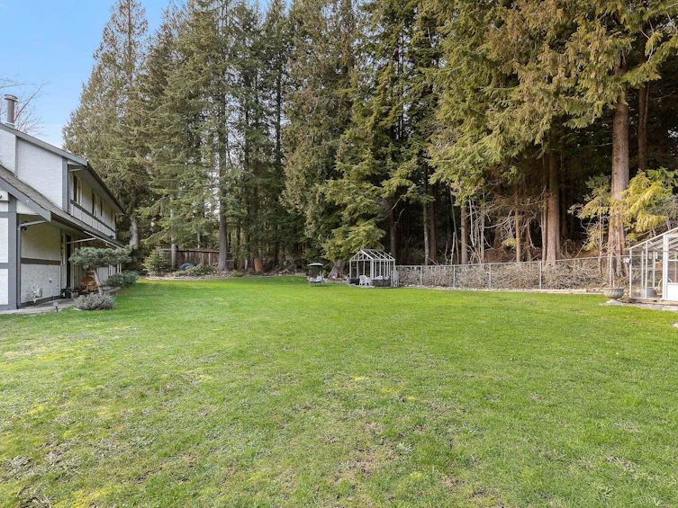 26025 103 Avenue, Maple Ridge, BC, V2W 1K1 - 26