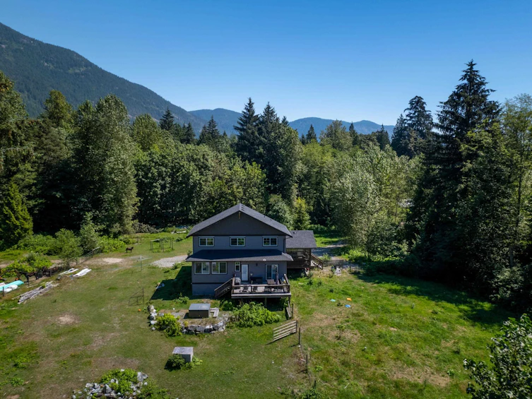 15060 Squamish Valley Road, Squamish, BC, V0N 1H0 - 3