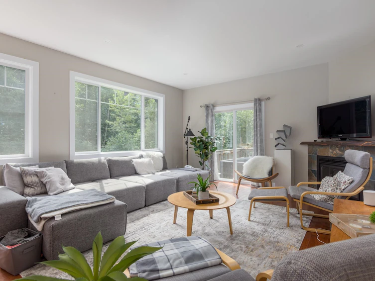 15060 Squamish Valley Road, Squamish, BC, V0N 1H0 - 15