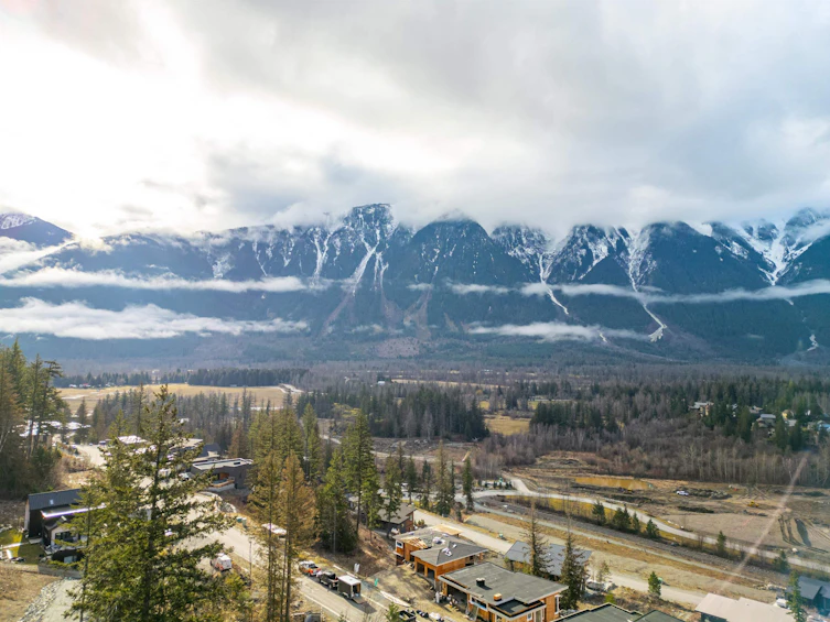 7694 Cerulean Drive, Pemberton, BC, V0N 2L3 - 2