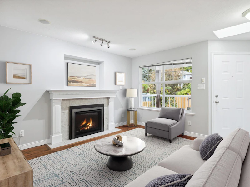 1571 Burrill Avenue, North Vancouver BC V7K 1L8