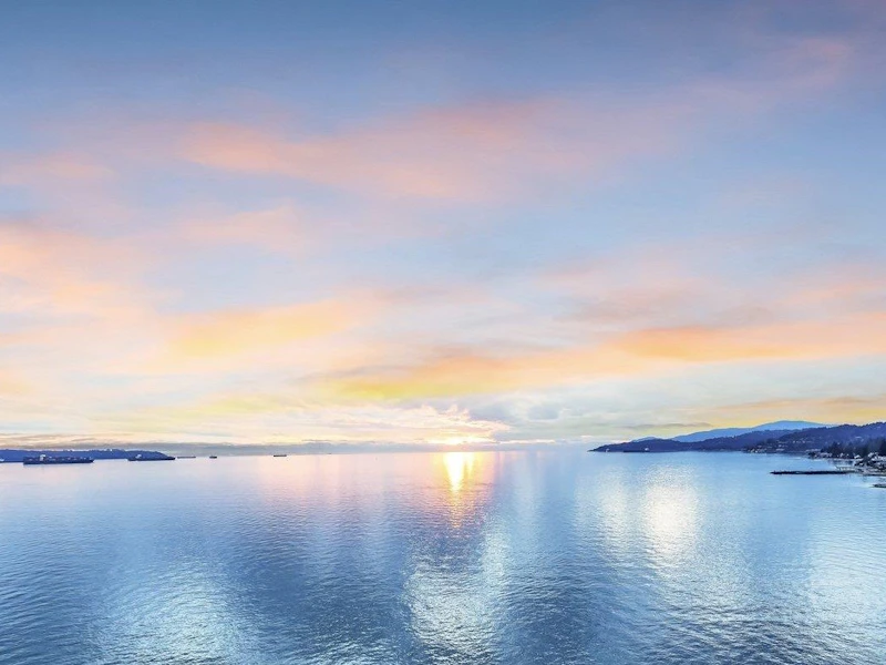 801 - 2240 Bellevue Avenue, West Vancouver BC V7V 1C6