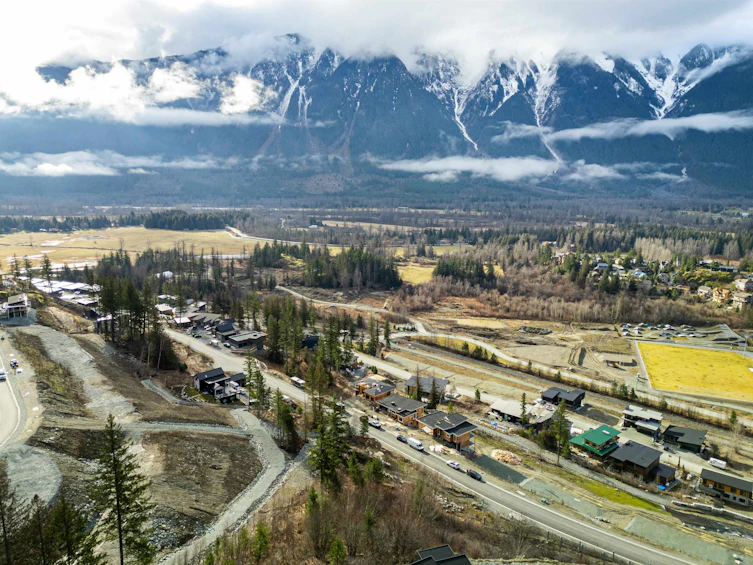 7682 Cerulean Drive, Pemberton, BC, V0N 2L3 - 4