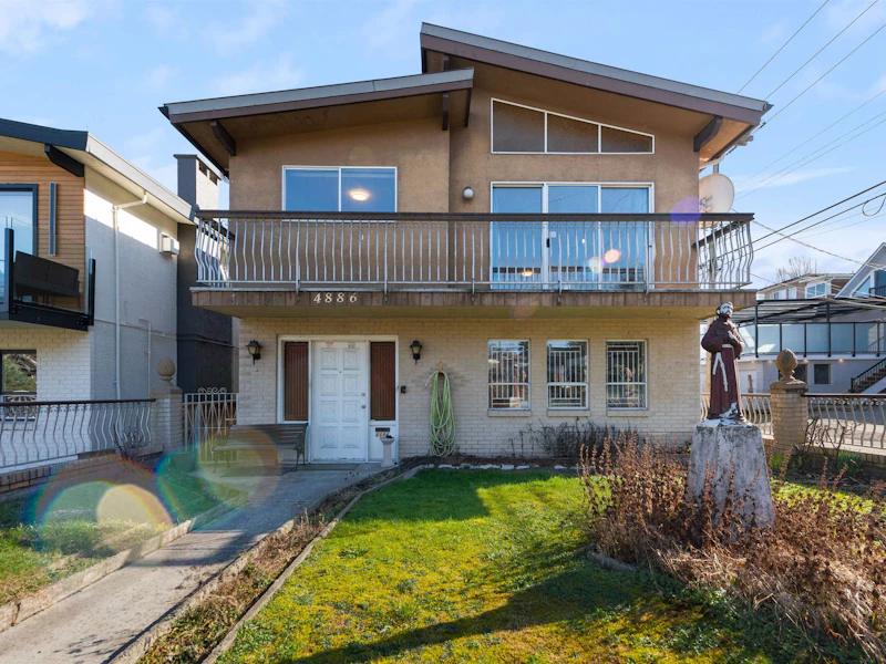 4886 Inverness Street, Vancouver BC V5V 4X6