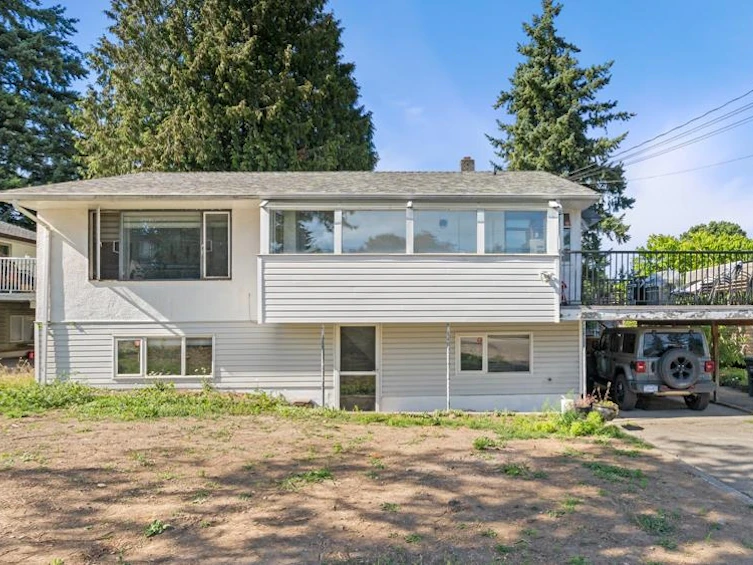 13137 106a Avenue, Surrey, BC, V3T 2E4