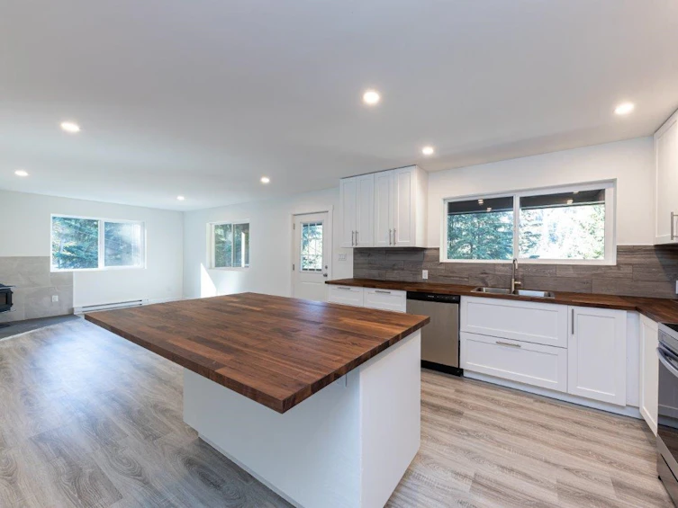 1213 Adams Road, Bowen Island, BC, V0N 1G2 - 6