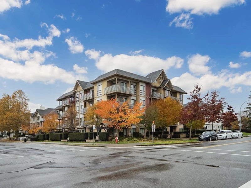 203 - 5811 177b Street, Surrey BC V3S 4J4