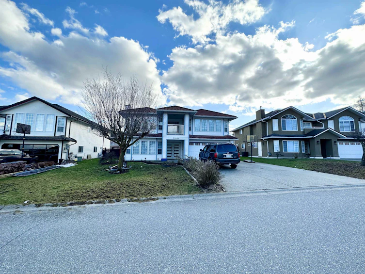 31886 Link Court, Abbotsford, BC, V2T 5R5 - 2