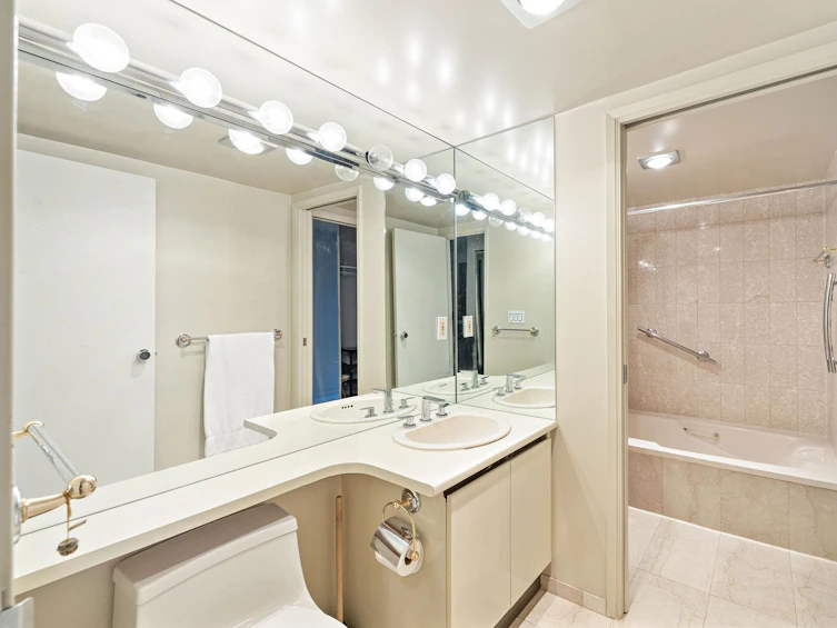 305-1600 Howe Street, Vancouver, BC, V6Z 2L9 - 13