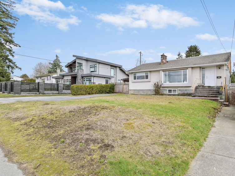 5820 184 Street, Surrey, BC, V3S 4N3 - 3