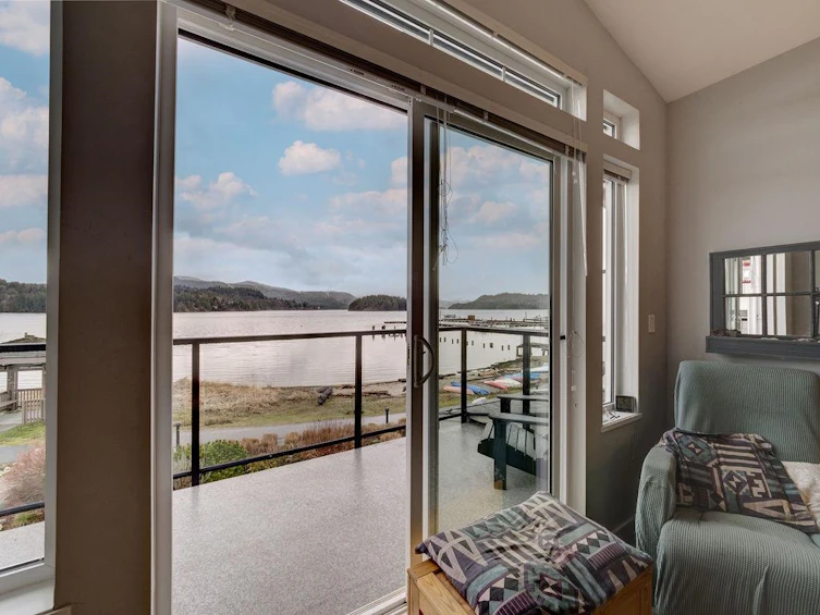5979 Beachgate Lane, Sechelt, BC, V7Z 0S2 - 30