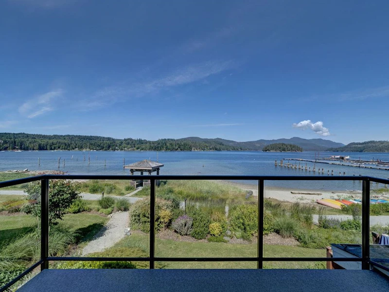 5979 Beachgate Lane, Sechelt BC