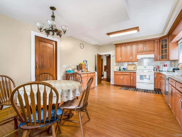 1603 W 49th Avenue, Vancouver, BC, V6M 2R8 - 10