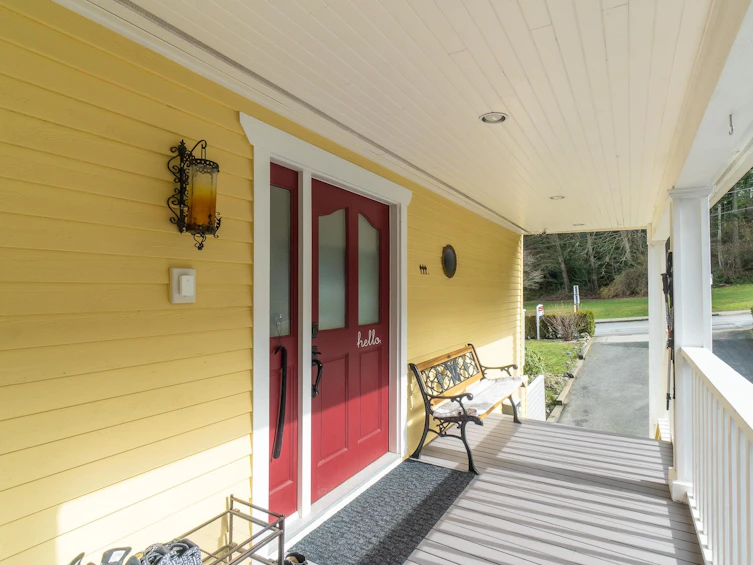 2035 Rockcliff Road, North Vancouver, BC, V7G 1X3 - 3